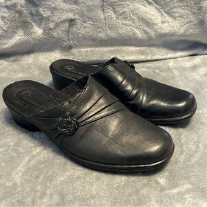 Earth Origins Clogs Womens Size‎ 8 M Black Leather Slip On Heels Heeled Shoes